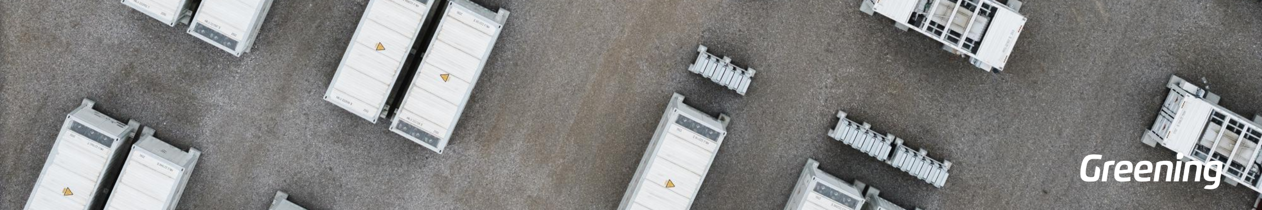 Vista dall’alto di sistemi di accumulo energetico (BESS) in impianto industriale