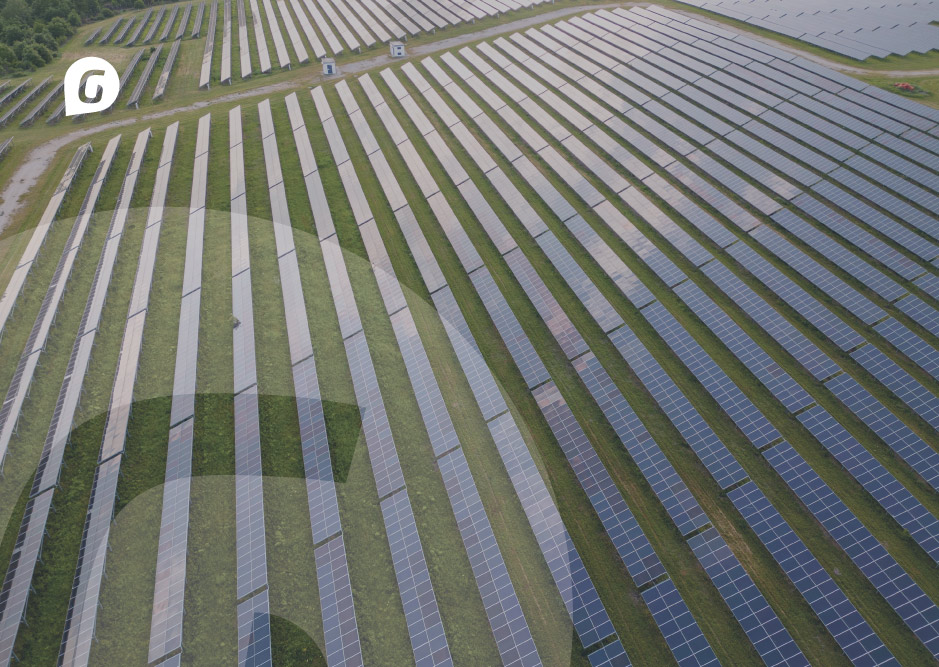 Planta solar de Greening que representa la actividad EPC de Greensol en proyectos de ingeniería y construcción.